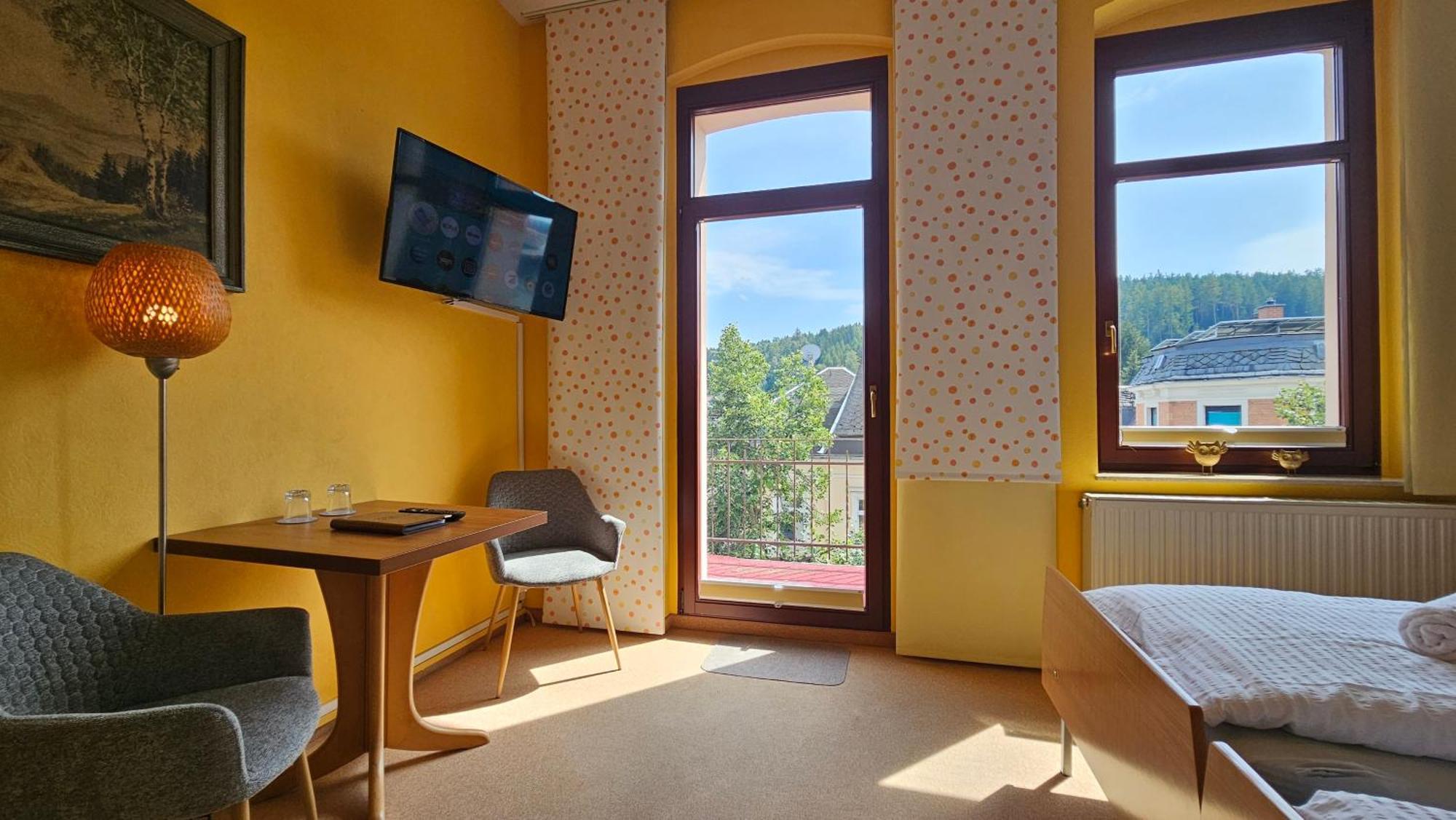 Pension Weisse Rose, Parkplatz, Fruehstueck, Wlan, Zentral Bad Elster Extérieur photo