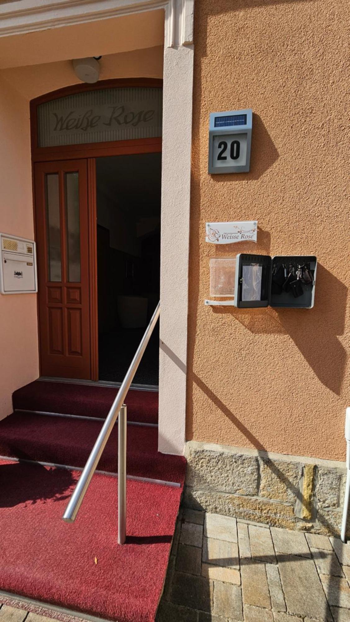Pension Weisse Rose, Parkplatz, Fruehstueck, Wlan, Zentral Bad Elster Extérieur photo