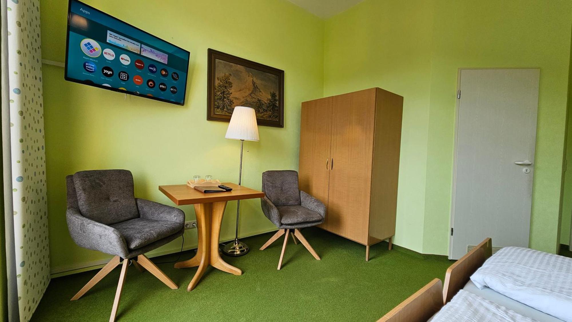 Pension Weisse Rose, Parkplatz, Fruehstueck, Wlan, Zentral Bad Elster Extérieur photo