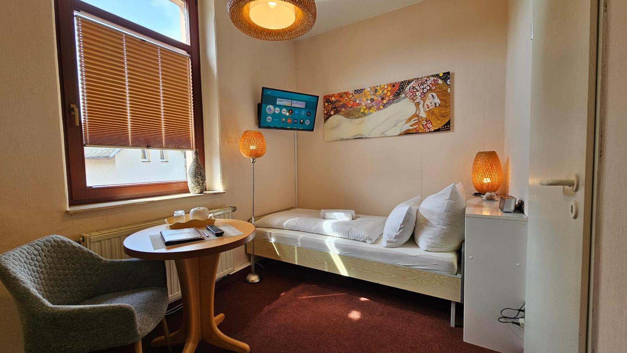 Pension Weisse Rose, Parkplatz, Fruehstueck, Wlan, Zentral Bad Elster Extérieur photo