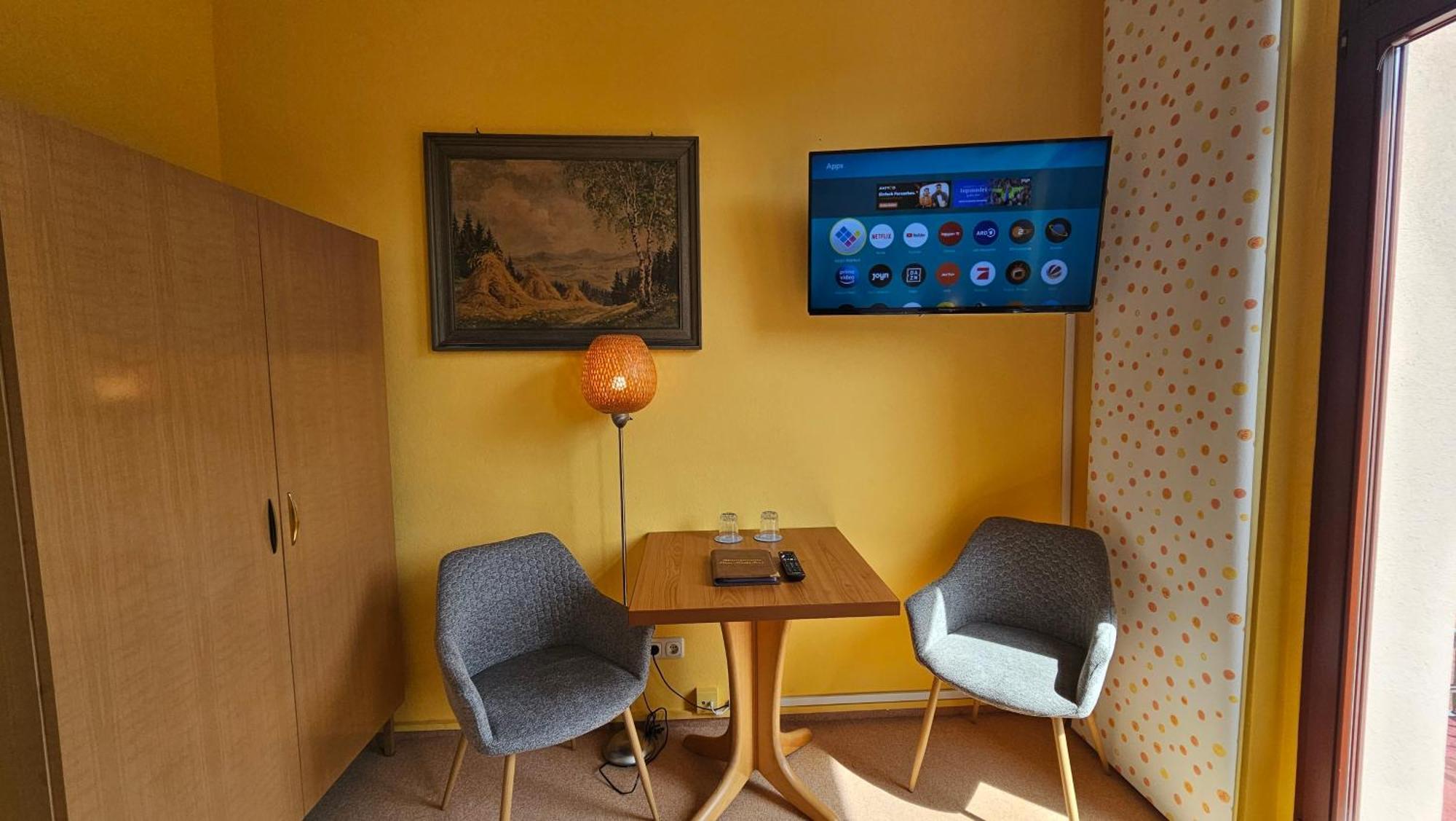 Pension Weisse Rose, Parkplatz, Fruehstueck, Wlan, Zentral Bad Elster Extérieur photo