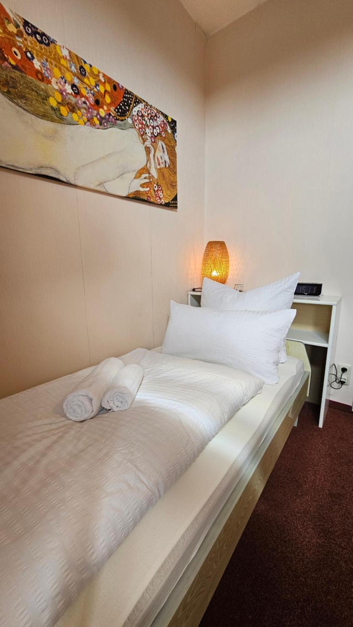 Pension Weisse Rose, Parkplatz, Fruehstueck, Wlan, Zentral Bad Elster Extérieur photo