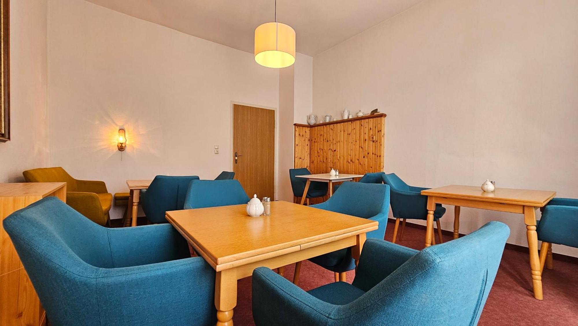 Pension Weisse Rose, Parkplatz, Fruehstueck, Wlan, Zentral Bad Elster Extérieur photo