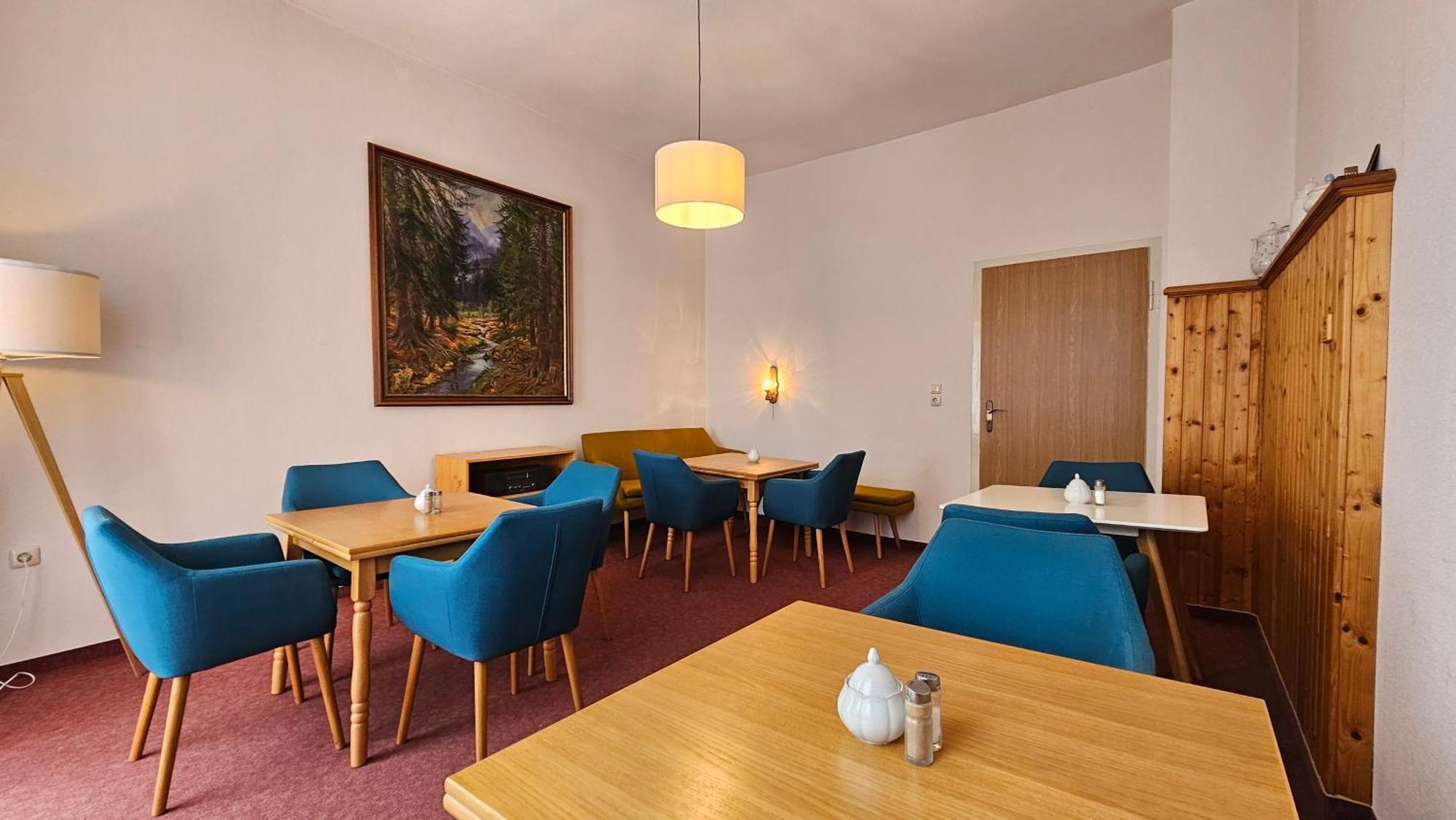 Pension Weisse Rose, Parkplatz, Fruehstueck, Wlan, Zentral Bad Elster Extérieur photo