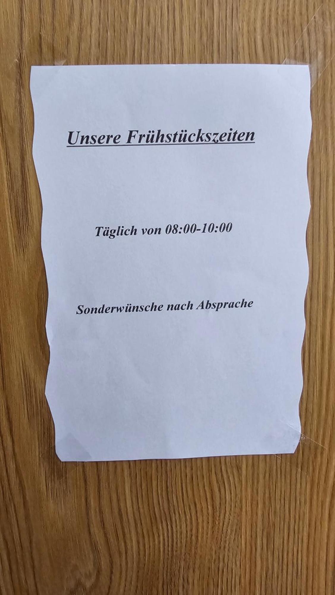 Pension Weisse Rose, Parkplatz, Fruehstueck, Wlan, Zentral Bad Elster Extérieur photo